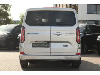 Foto 15 van Ford E-Transit Custom 320 L1H1 Kombi Limited | 9 persoons | 71kWh | 100kW/136pk | Trekgewicht 2300kg