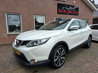 Nissan Qashqai 1.2 Connect Edition. Leder, stoelverw, pano, 360 camera, cruise, navigatie, trekhaak,