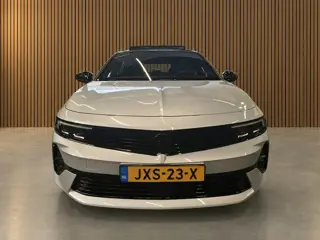Foto 13 van Opel ASTRA 1.2 Turbo GS - navigatie / camera / carplay / verwarming / HUD / panoramadak