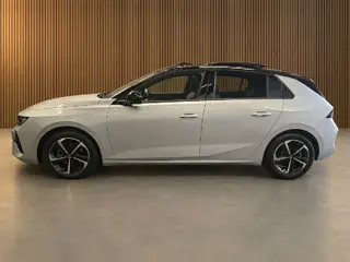 Foto 19 van Opel ASTRA 1.2 Turbo GS - navigatie / camera / carplay / verwarming / HUD / panoramadak