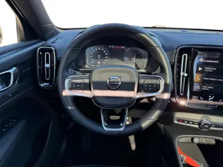 Foto 15 van Volvo XC40 T5 Recharge R-Design | Luxury Line | Dealer onderhouden