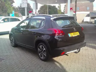 Foto 12 van Peugeot 2008 1.2 PureTech Allure Staat in De Krim
