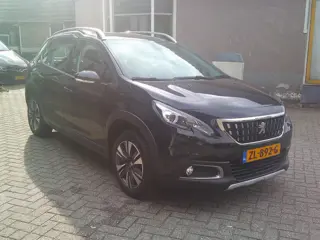 Foto 16 van Peugeot 2008 1.2 PureTech Allure Staat in De Krim