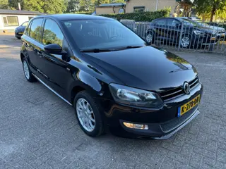 Foto 11 van Volkswagen Polo 1.2-12V 5-DRS BlueMotion Comfortline LIFE ECC LMV CRUISE PDC BLUETOOTH