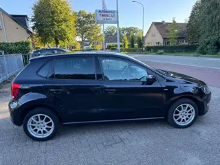 Foto 13 van Volkswagen Polo 1.2-12V 5-DRS BlueMotion Comfortline LIFE ECC LMV CRUISE PDC BLUETOOTH