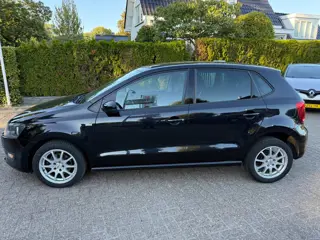 Foto 17 van Volkswagen Polo 1.2-12V 5-DRS BlueMotion Comfortline LIFE ECC LMV CRUISE PDC BLUETOOTH