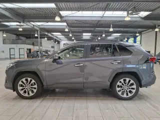 Foto 19 van Toyota RAV4 2.0 VVT-iE Executive | Trekhaak | Memory Seats | JBL Audio | 360 Camera | All-Season | B