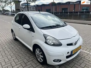 Foto 11 van Toyota Aygo 1.0-12V Access
