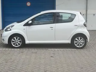 Foto 15 van Toyota Aygo 1.0-12V Access