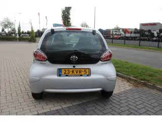 Foto 18 van Toyota Aygo 1.0-12V Comfort Airco
