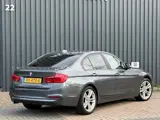 Foto 30 van BMW 3-serie 318i Centennial High Executive|Trekhaak|Cam|Navi|Mega Goed Onderhouden