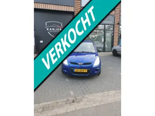 Hyundai I20 1.2i Business Edition AIRCO Nieuwe Koppeling 2 Sleutels LED