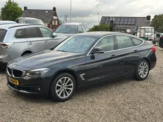 Foto 20 van BMW 3-serie Gran Turismo 330i Centennial High Executive Adaptief Cruise Lane Assist Nieuwe Banden Ze