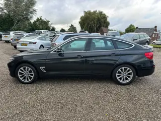Foto 19 van BMW 3-serie Gran Turismo 330i Centennial High Executive Adaptief Cruise Lane Assist Nieuwe Banden Ze