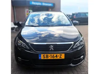 Foto 20 van Peugeot 308 SW 1.2 PureTech Blue Lease Executive