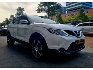 Foto 16 van Nissan Qashqai 1.2 Tekna 360camera Vol Opties