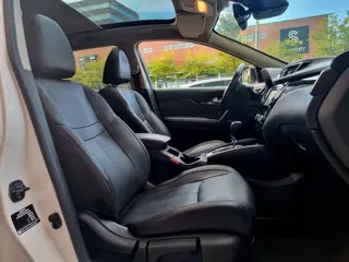 Foto 17 van Nissan Qashqai 1.2 Tekna 360camera Vol Opties