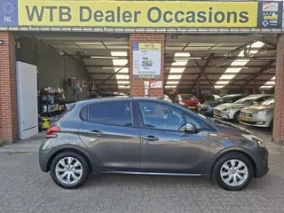Foto 18 van Peugeot 208 1.2 PureTech Urban Soul, Dealer oh. Airco, Navi