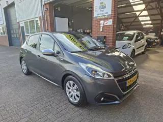 Foto 19 van Peugeot 208 1.2 PureTech Urban Soul, Dealer oh. Airco, Navi