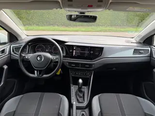 Foto 18 van Volkswagen Polo 1.0 TSI Highline Business Automaat | Carplay | PDC | Stoel VW | LM | Trekhaak