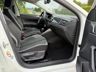Foto 20 van Volkswagen Polo 1.0 TSI Highline Business Automaat | Carplay | PDC | Stoel VW | LM | Trekhaak