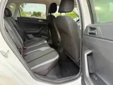 Foto 21 van Volkswagen Polo 1.0 TSI Highline Business Automaat | Carplay | PDC | Stoel VW | LM | Trekhaak