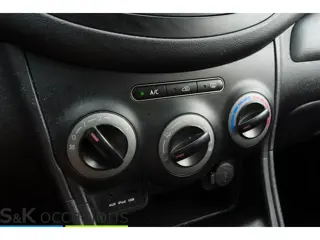 Foto 13 van Hyundai i10 1.0 Pro AIRCO