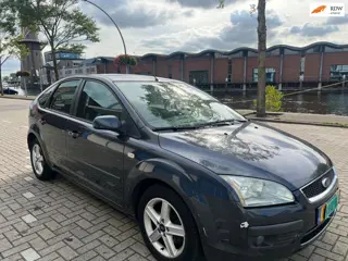 Ford Focus 1.6-16V Titanium