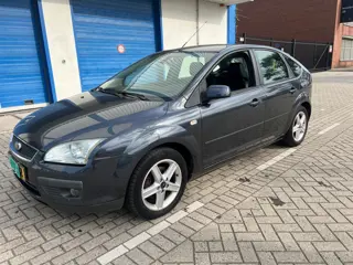 Foto 17 van Ford Focus 1.6-16V Titanium