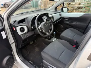 Foto 19 van Toyota Yaris 1.5 Full Hybrid Aspiration NAVI | CAMERA | CRUISE | CLIMATE CONTROL | ONDERHOUDEN |NAP