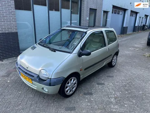Renault Twingo 1.2 Air! Airco! Elek ramen! Pano dak! Leder!
