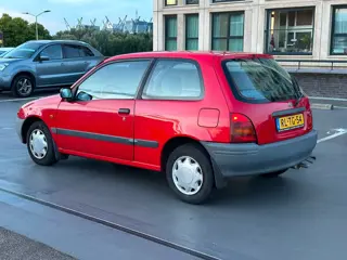 Foto 17 van Toyota Starlet 1.3-16V XLi GTSi Automaat Dakraam Zeer Nette Auto Rijdt Top