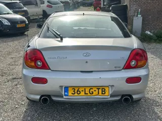 Foto 19 van Hyundai Coupé 2.0i FX Airco Nette Auto Rijdt Top Goed Onderhouden