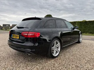 Foto 14 van Audi A4 Avant 3.0 TDI quattro Pro Line S Automaat | PanoDak | PDC | Stoel VW | 19''LM