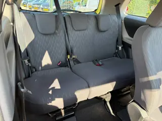 Foto 19 van Toyota Yaris 1.3 VVTi Aspiration Airco | Dealer Onderhouden | Trekhaak