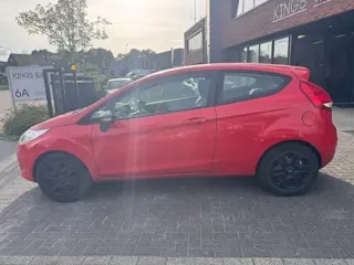 Foto 12 van Ford Fiesta 1.25 Limited AIRCO APK APRIL 2027