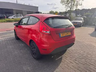 Foto 13 van Ford Fiesta 1.25 Limited AIRCO APK APRIL 2027