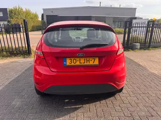 Foto 14 van Ford Fiesta 1.25 Limited AIRCO APK APRIL 2027