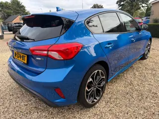 Foto 16 van Ford Focus 1.0 EcoBoost Hybrid ST Line X Business Navigatie & Camera & Winterpakket