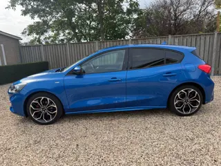 Foto 14 van Ford Focus 1.0 EcoBoost Hybrid ST Line X Business Navigatie & Camera & Winterpakket