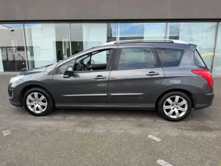 Foto 18 van Peugeot 308 SW 1.6 VTi Active CLIMAT. BJ 8-2012. APK 12-2026