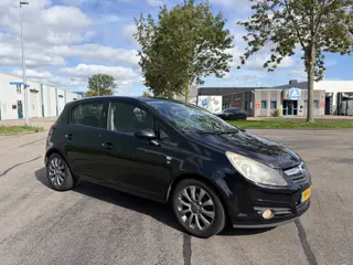 Foto 12 van Opel Corsa 1.2-16V '111' Edition 5-Deurs Automaat 86 PK. Leuke en zeer fijn rijdende auto !!!