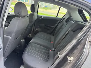 Foto 19 van Opel Corsa 1.2-16V '111' Edition 5-Deurs Automaat 86 PK. Leuke en zeer fijn rijdende auto !!!