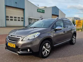 Peugeot 2008 1.2 VTi Allure Pack Premium Plus AUT PANO NAVI PSENSOR CRUISE 2 X SLEUTELS