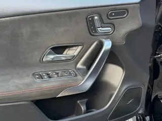 Foto 13 van Mercedes-Benz A-klasse AMG 35 4MATIC Edition 1
