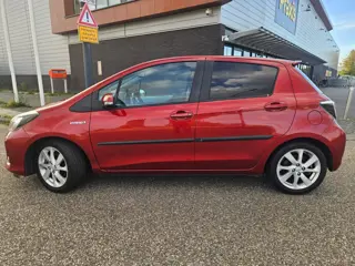 Foto 19 van Toyota Yaris 1.5 Full Hybrid Dynamic GARANTIE Glazen dak Navigatie Keyless Entry