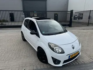 Renault Twingo 1.2-16V Night & Day Panorama Bluetooth Netjes