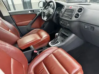 Foto 19 van Volkswagen Tiguan 2.0 TSI 200pk Sport&Style 4Motion R-Line Automaat Airco/ECC,Leder,Panoramadak,Xeno