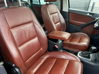 Foto 17 van Volkswagen Tiguan 2.0 TSI 200pk Sport&Style 4Motion R-Line Automaat Airco/ECC,Leder,Panoramadak,Xeno