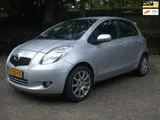 Foto 22 van Toyota Yaris 1.3 VVTi Sol airco 2e eigen. 174 dkm NAP 5drs grijs